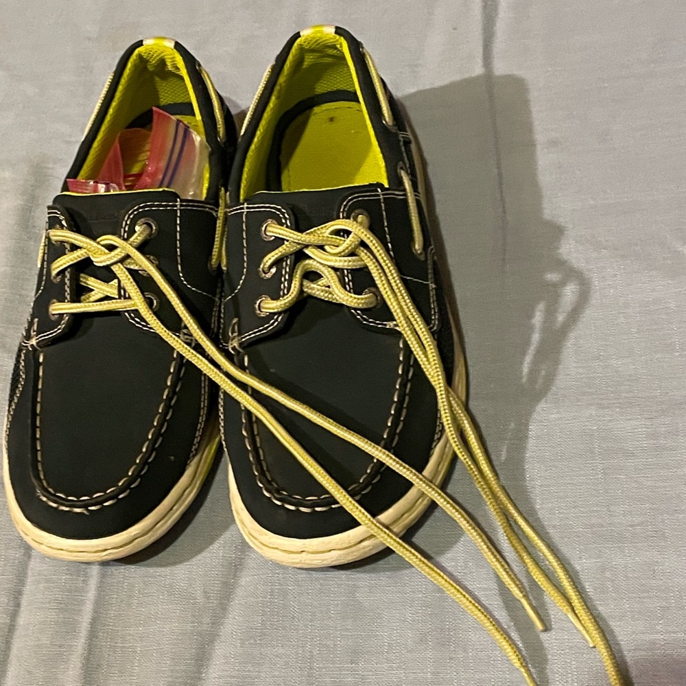 Mens Bass DOCK Shoes-pre owned size 7